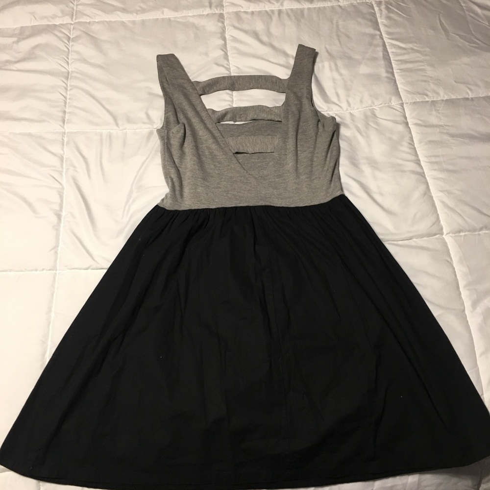 Dress - Picture 2 of 3